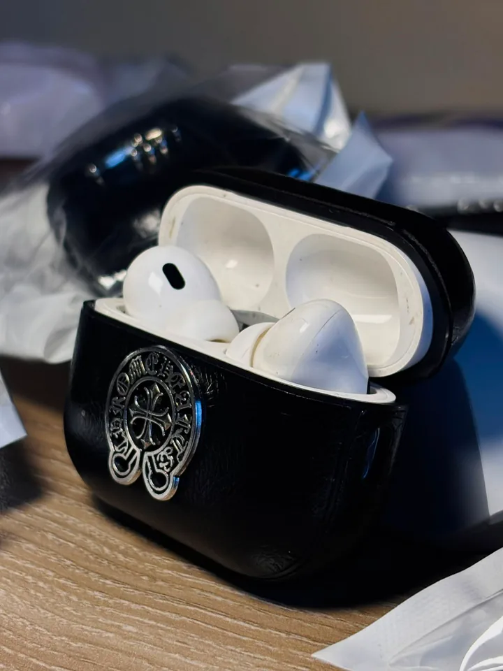 Chrome Hearts Horseshoe Leather Cover — open