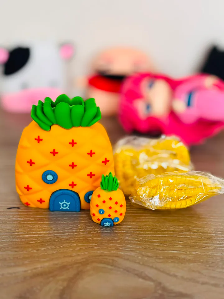 Pineapple Charger Cover